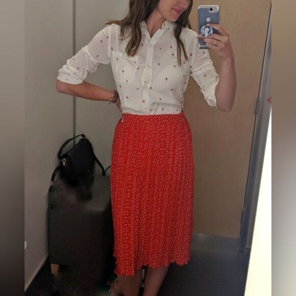 Beachlunchlounge Strawberry Button Down Shirt - Picture 2 of 9